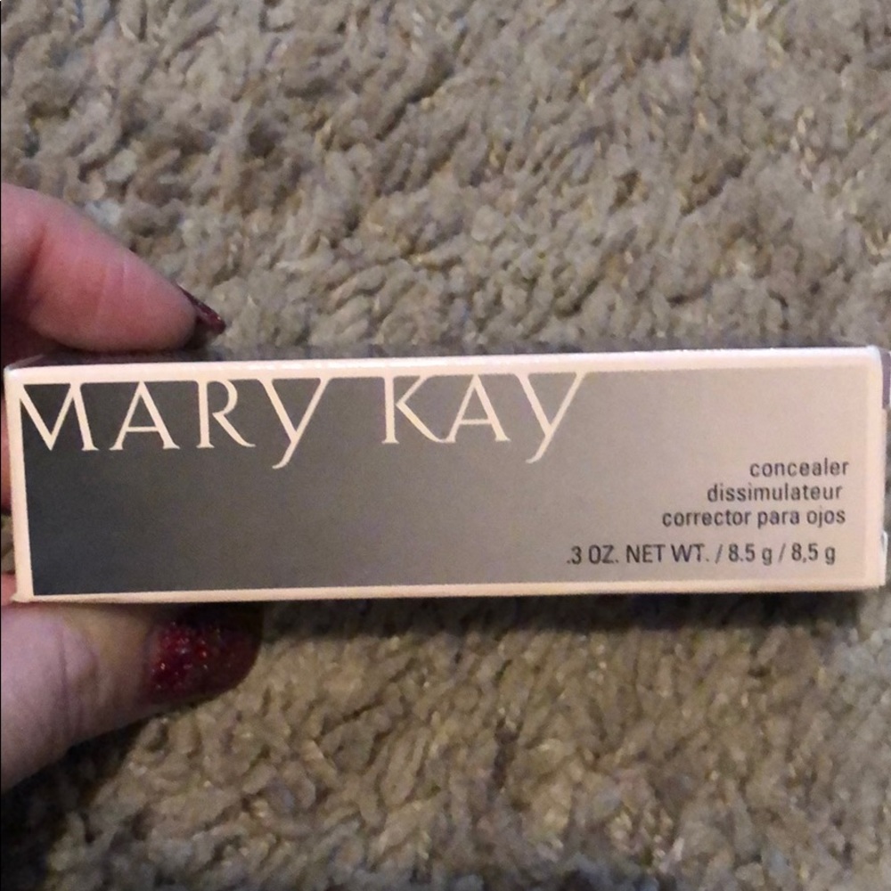 Mary Kay concealer (Beige 1)